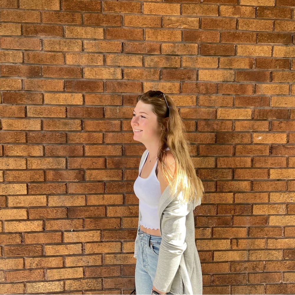 Meet your Posher, Abbey
